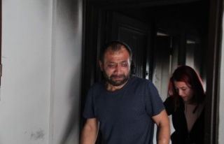 Yanan evi için gözyaşlarına boğuldu