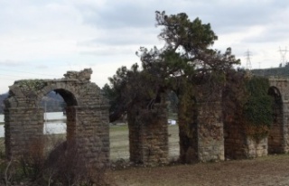 2 bin yıllık su kemerleri yıkılma tehlikesiyle...