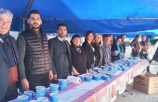 Alanya CHP’den şehitler anısına helva ikramı