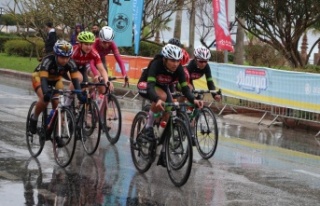 Alanya'da pedallar Dünya Kadınlar Günü için...
