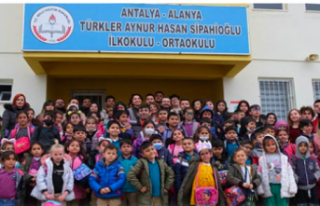 Alanya HEP'ten köy okullarına ziyaret