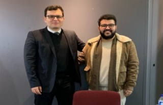 Alanyalı uzmandan imza günü