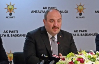 Bakan Varank: "Ukrayna ve Rusya’dan farklı...