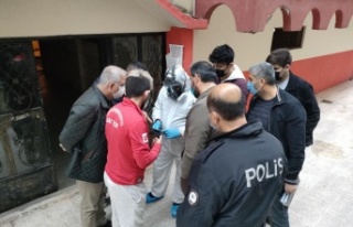 Daireden yayılan koku yalnız yaşayan adamın öldüğünü...