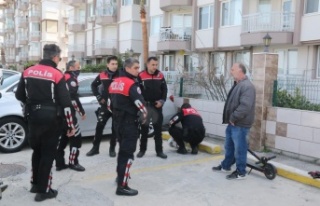 Emekli polis tartıştığı komşusunu silahla yaralayıp,...