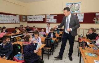 Kaymakam Ürkmezer'den miniklere ziyaret