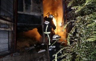 Mobilya atölyesinde yangın