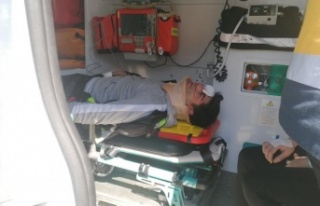 Otomobil motosikletle çarpıştı: 2 yaralı