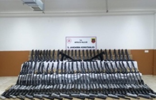 Silah kaçakçılarına operasyon: 154 tüfek ele...
