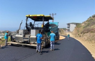 Alanya Belediyesi Konaklı'da asfalt çalışmalarına...