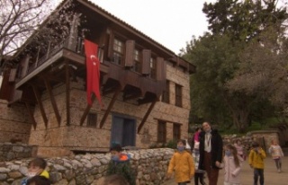 Alanya'da öğrenciler kültür evlerinde zaman...