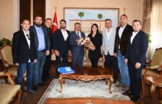 Alanya Karadenizliler Derneği'nden Vali Yazıcı'ya...