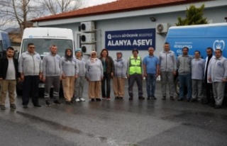 Alanya’da günlük 400 vatandaşa sıcak yemek