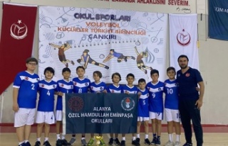 Alanyalı miniklerden büyük başarı
