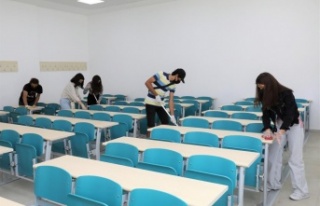 ALKÜ’lü gençler bir günlüğüne okul personelinin...