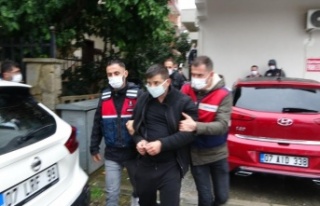 Babanın gözyaşlarıyla yalvarıp teslim olmasını...