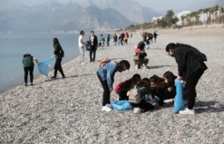 Büyükşehir’den sahil temizliği