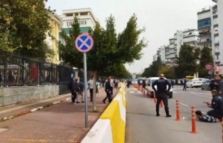 Tekerlekli sandalyeyle geldiği adliye önünde dehşeti...