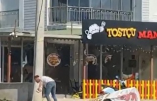 Yediği tostun parasını ödemeyip dükkana taş...