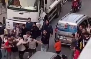 Yol verme yüzünden çıkan kavgada tekme ve yumruklar...