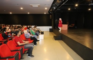 Alanya Belediyesi'nden gençlere motivasyon semineri