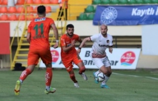 Alanyaspor evinde farklı kazandı
