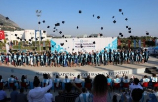 ALKÜ Turizm Fakültesi'nde mezuniyet heyecanı