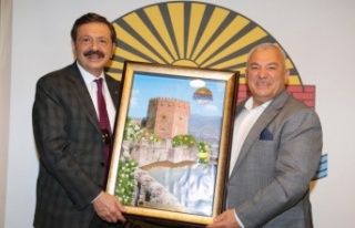 Başkan Şahin TOBB Başkanı Hisarcıklıoğlu'nu...