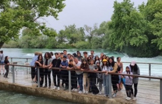 Büyükşehir, öğrencilere Antalya’yı gezdiriyor