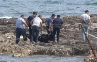 Deniz kenarındaki kayalık alanda ceset bulundu