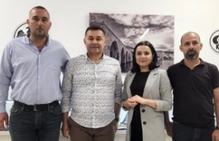 Gazipaşalı sanatçıdan Alanya’ya Ela bebek daveti