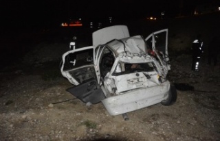 Otomobil dereye uçtu: 1 ölü, 1 yaralı