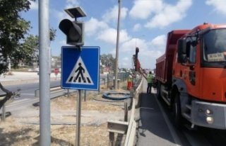 Sık sık kazaların yaşandığı yaya geçidine...