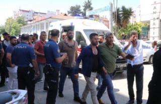 Tapu kavgasında taş ve sopalar konuştu: 10 yaralı,...