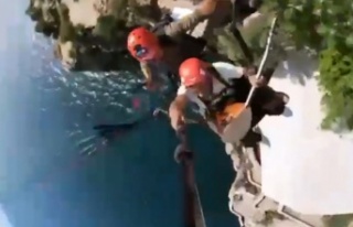 Uçuşa yasak bölgede yamaç paraşütçülerinin...