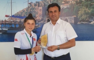 Alanya'da milli tekvandocudan büyük başarı