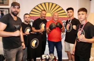 Alanya Muay Thai Takımından Başkan Şahin'e...