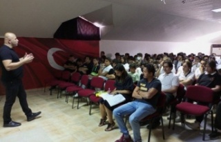 Alanyalı müdür ve gaziler ahenk kapsamında öğrencilerle...