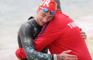 Antalyasporlu milli yüzücü Emir Batur, Avrupa şampiyonu...