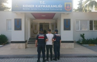 Çeşitli suçlardan 12 yıl hapis cezası bulunan...