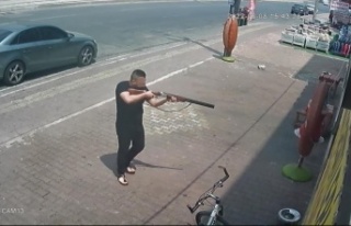 Fırıncı, ucuz ekmek satan fırını kurşunladı