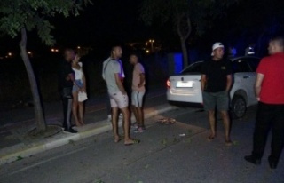 Hurdaya dönen otomobilden sağ çıktılar, alkolün...