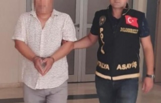 İlanda gördüğü cep telefonunu eşine gösterme...