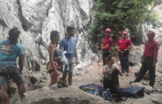 Jandarma ekipleri turistlerle kamp yaptı