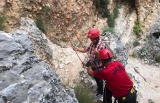 Jandarmadan öğretmen ve öğrencilere dağcılık...