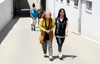 Kadının iç çamaşırından 200 gram metamfetamin...