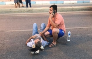 Sağlıkçıdan izinde vefa örneği, yaralıya müdahale...