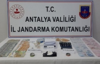 Uyuşturucuyu piyasaya süremeden yakalandı