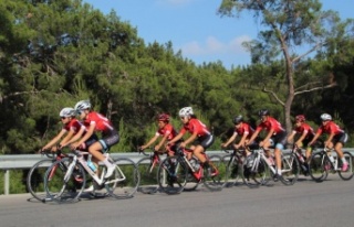 Yıldız Kızlar Bisiklet Milli Takımı, Antalya'da...
