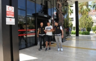 Alanya'da hırsızlık suçundan 24 yılla aranan...